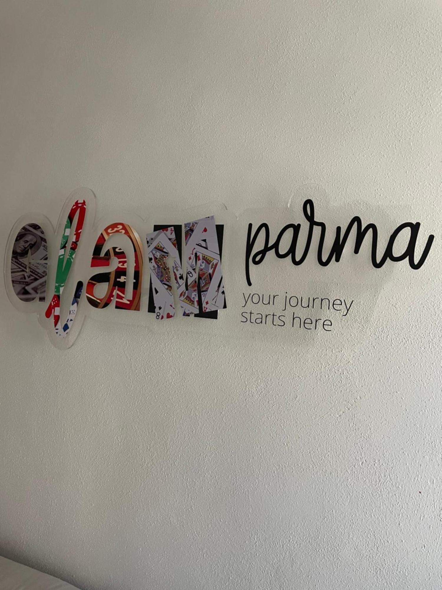 Glam Parma Hotel ภายนอก รูปภาพ